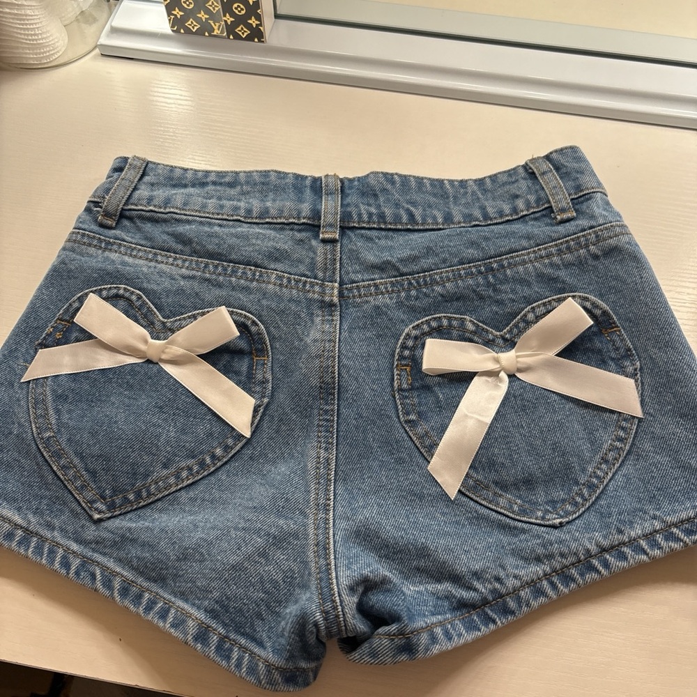 Edikted Bow Blue Jean shorts